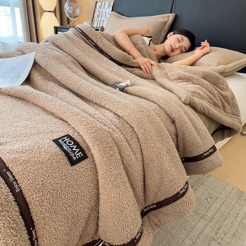 # Naujas vienspalvis pusinis flisinis apklotas, sustorintas šiltas žieminis buitinis apklotas, dvigubas vienvietis žieminis trijų dalių komplektas