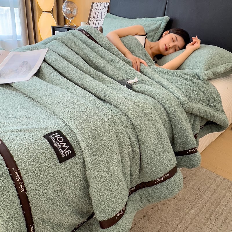 # Naujas vienspalvis pusinis flisinis apklotas, sustorintas šiltas žieminis buitinis apklotas, dvigubas vienvietis žieminis trijų dalių komplektas