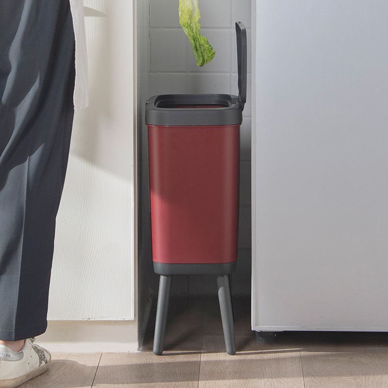 Ziemeļvalstu stila slinka cilvēka virtuves garā atkritumu tvertne mājsaimniecības tualete tualete tualetes atkritumu tvertne viesnīcas prese apgriežama atkritumu tvertne