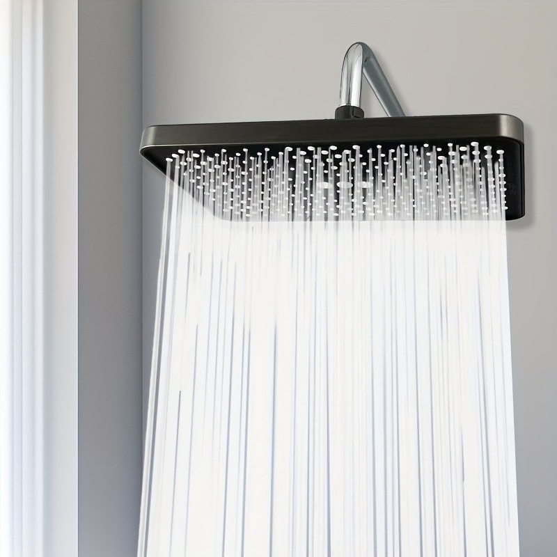 Didelis vonios kambarys, slėginis dušas, didelio srauto, energiją taupantis, stacionarus dušas, tualetas, vonios reikmenys, vonios kambario aksesuarai