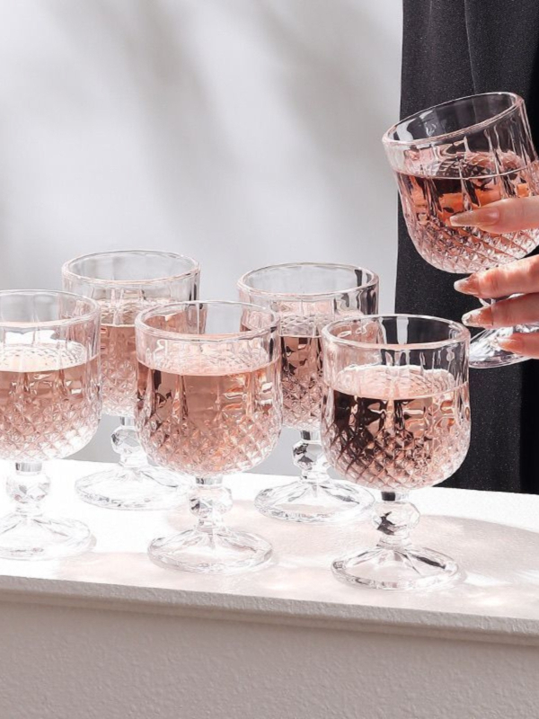 [6] Deimantinė raudonojo vyno taurė Sauso vyno taurė Šampano taurė Viskio taurė Taurė