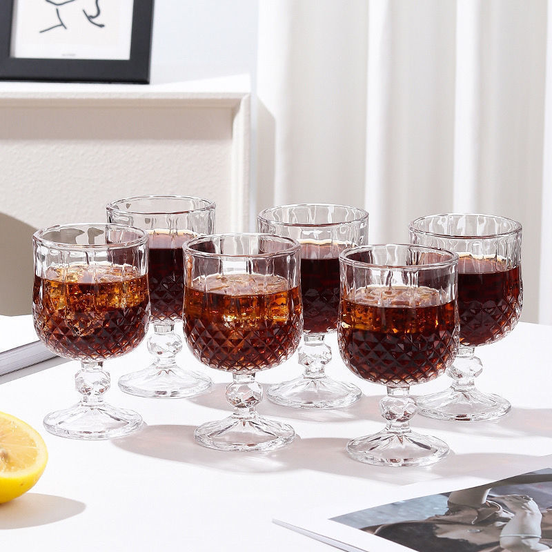 [6] Deimantinė raudonojo vyno taurė Sauso vyno taurė Šampano taurė Viskio taurė Taurė