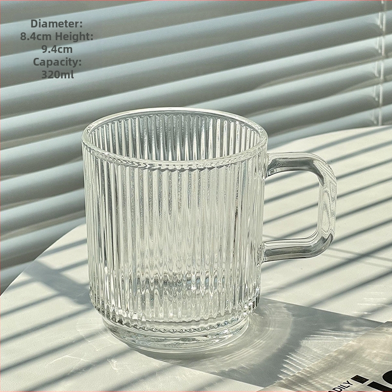Aukštos kokybės INS stiliaus vertikaliai dryžuotas stiklinis vandens puodelis su dangteliu, nešiojamas pieno kavos puodelis su rankena, skirtas moterų biuro stalui