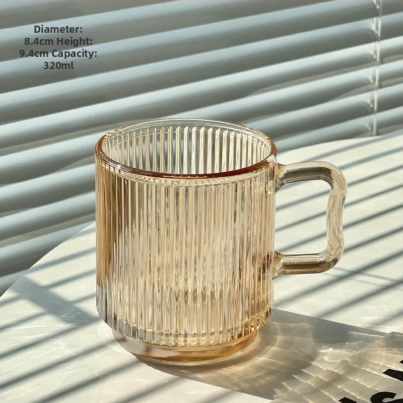 Aukštos kokybės INS stiliaus vertikaliai dryžuotas stiklinis vandens puodelis su dangteliu, nešiojamas pieno kavos puodelis su rankena, skirtas moterų biuro stalui