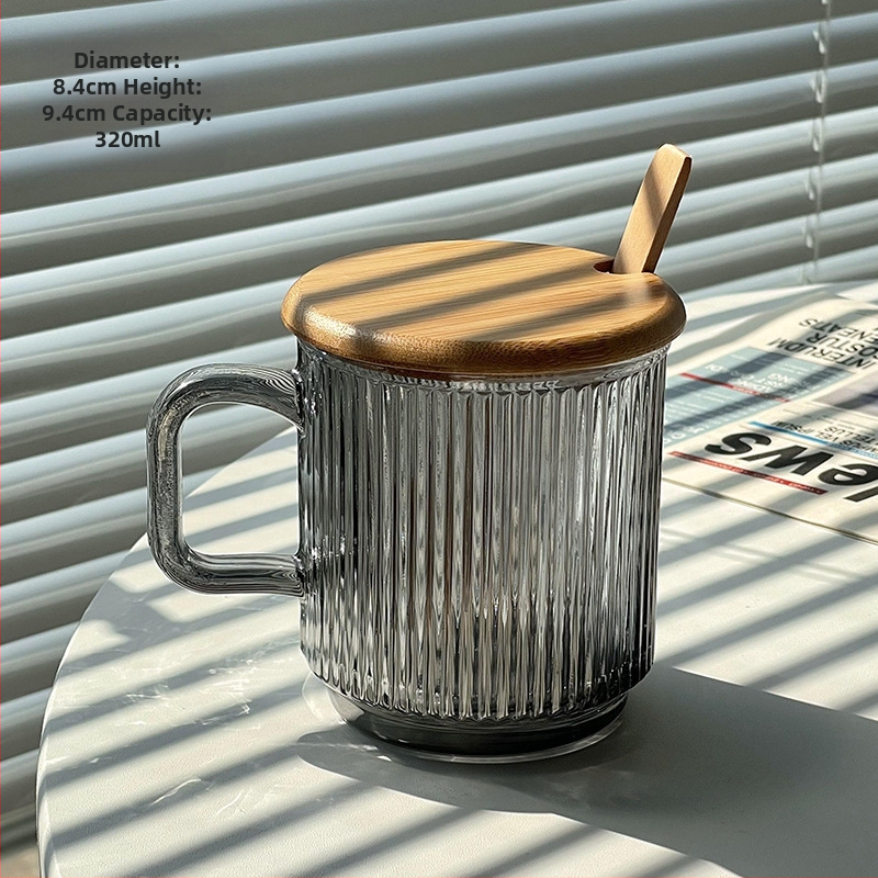 Aukštos kokybės INS stiliaus vertikaliai dryžuotas stiklinis vandens puodelis su dangteliu, nešiojamas pieno kavos puodelis su rankena, skirtas moterų biuro stalui