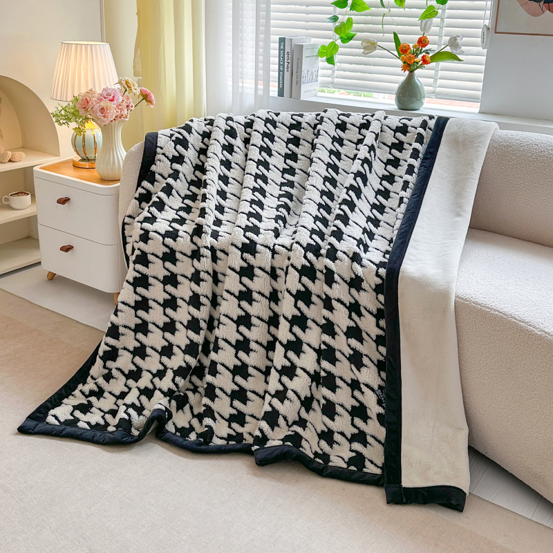 Mustvalge katioonne pilvebrokaat sametkomposiitmaterjalist multifunktsionaalne tekk vaba aja veetmise tekk samettekk piiriülene eksklusiivne kinkekarbi komplekt