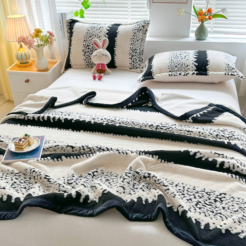 Mustvalge katioonne pilvebrokaat sametkomposiitmaterjalist multifunktsionaalne tekk vaba aja veetmise tekk samettekk piiriülene eksklusiivne kinkekarbi komplekt