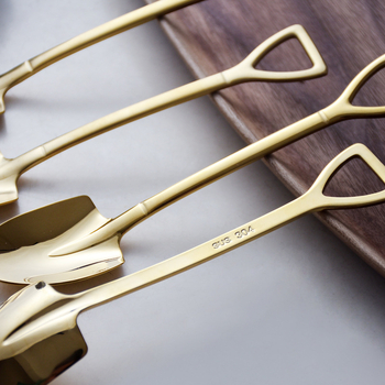 Prabangus auksinis šerblio šaukštas, kvadratinis, kūrybingas kareivio kastuvas, desertinis šaukštas, vaikiškas šaukštas, arbūzinis šaukštas, mielas šaukštas