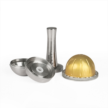 Suderinama su „Nespresso Vertuo“ nerūdijančio plieno kavos kapsule. „Pasidaryk pats“ perdirbamas kavos kapsulės korpusas.