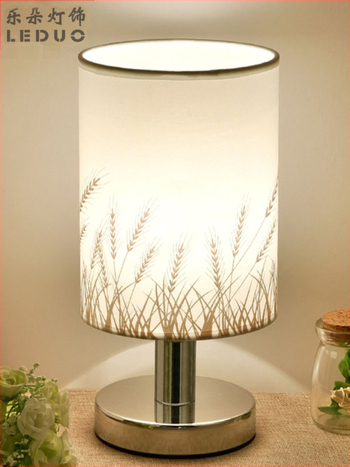 Laualamp magamistoa öölamp loominguline lihtne moodne isiksus öölamp romantiline soe imetav hämarduv puutetundlik laualamp