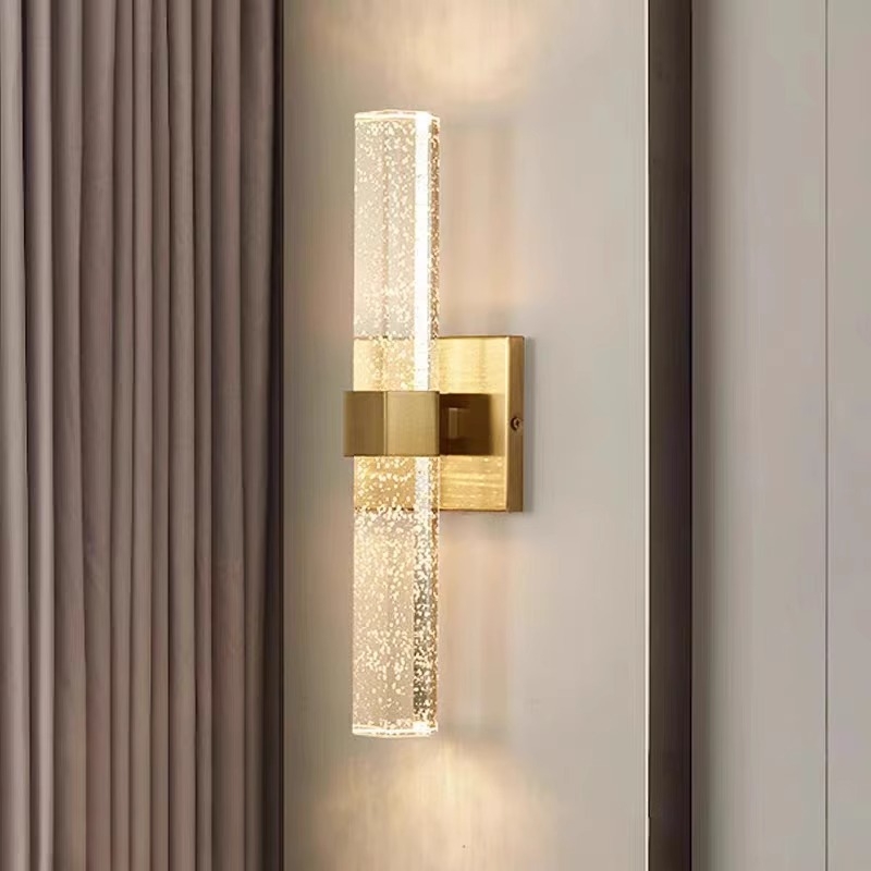 Jednostavna kristalna zidna lampa za noćni krevet, vrhunska rasvjeta, luksuzna dnevna soba, pozadina, zid, spavaća soba, radna soba, hodnik hotela, moderna lampa