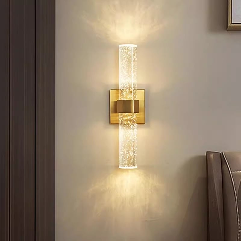 Lihtne kristall-öölauaga seinalamp, tipptasemel valgus, luksuslik elutoa taustasein, magamistoa kabineti vahekäik, hotelli koridor, moodne lamp