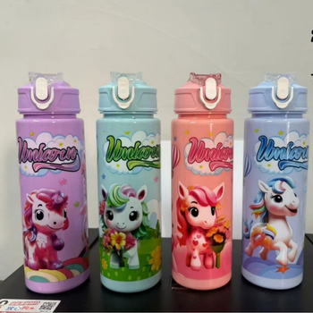 Didmeninė prekyba nauju vienaragio vaikų animacinių filmukų vandens puodeliu, permatomu dirželiu, nešiojamu kosminiu puodeliu, tarpvalstybiniu animacinių filmukų plastikiniu puodeliu.