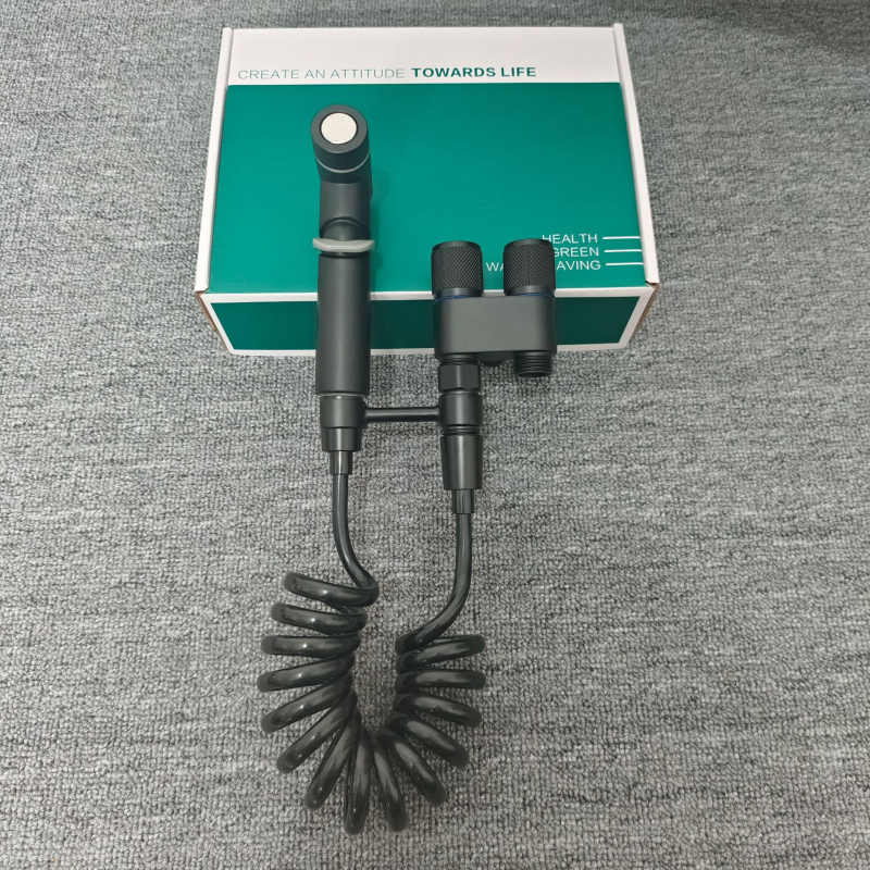 Изцяло меден тоалетен компаньон от неръждаема стомана, промивен пистолет за тоалетна, кран, биде, тоалетна, баня, високо налягане, един в два изхода