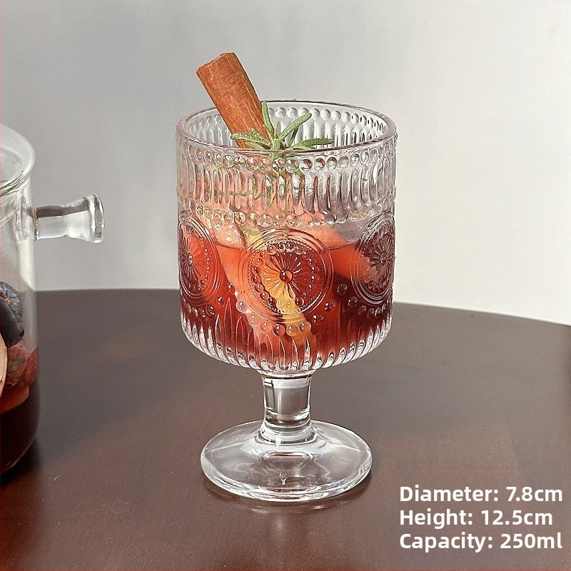 Läbipaistev kuuma punase veini kann, pliidil keetmise teekann, kõrge temperatuurikindel hautisepott, puuviljalõhnaline tee, lahtise leegiga elektriline keraamiline pliit, klaasist keedupott