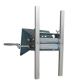 222. Paleistas naujas modelis. Rankomis alkūniniu voleliu valdomas anglinio plieno krumpliaratis. Kukurūzų malūnas. Daugiagrūdis trupintuvas. Salyklo trupintuvas.