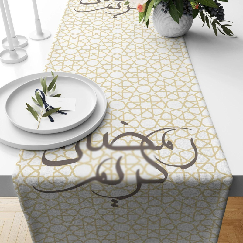 Tarpvalstybinio arabų festivalio stalo vėliava, kūrybingi laiškai, festivalio dekoravimas, restorano festivalio atmosfera, dulkės, yra sandėlyje.