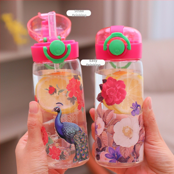 Χαριτωμένο παιδικό ποτήρι νερού Νέο φορητό πλαστικό ποτήρι για μαθητές Δημιουργικό εθνικό στυλ παγώνι λουλούδι πεταλούδα καπιμπάλα