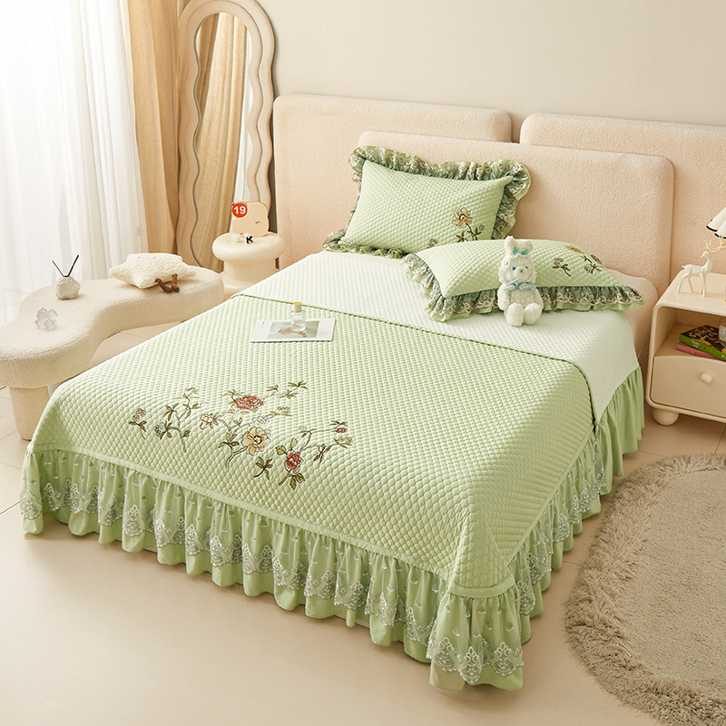 Naujas siuvinėtas nėriniuotas lovos užtiesalo komplektas iš trijų dalių (imitacinis tencelis) su nėriniais