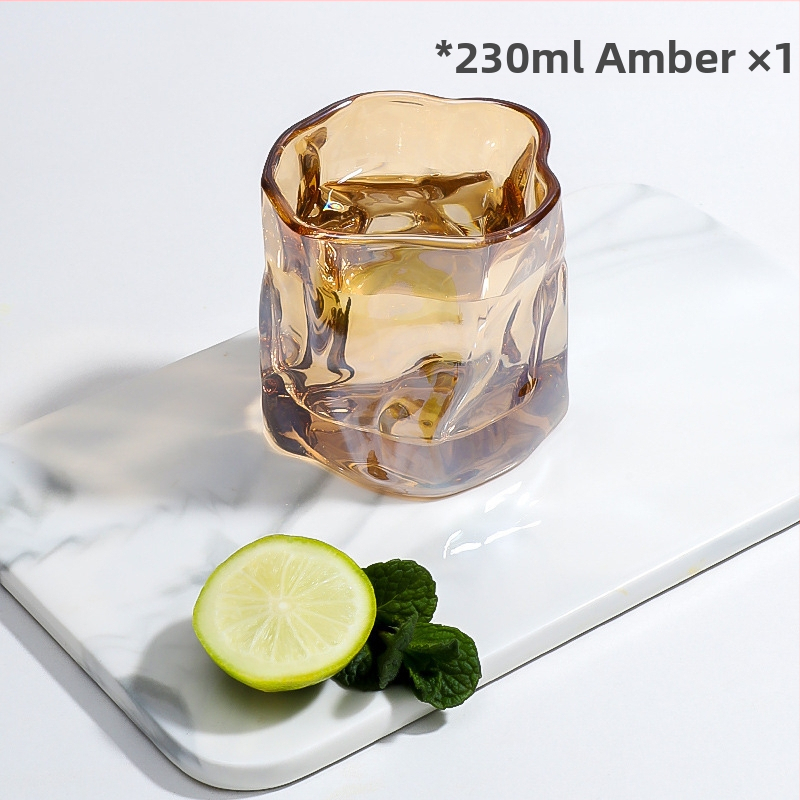 Ebakorrapärane klaasist tass, keerdtass, viski külma veega klaas, puuviljaveini tass, välismaine veini šampanjaklaas, loominguline veiniklaas