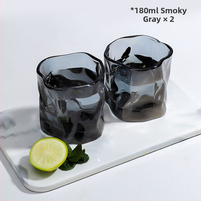 Ebakorrapärane klaasist tass, keerdtass, viski külma veega klaas, puuviljaveini tass, välismaine veini šampanjaklaas, loominguline veiniklaas