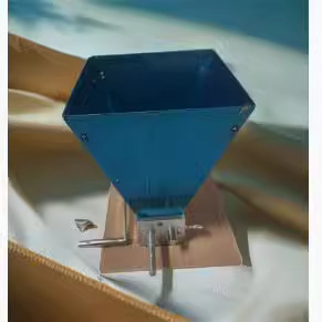 Tiesioginiai gamykliniai pardavimai. „Yuyang Group“ patvarus ir stiprus rankomis alkūninis volelis, ilgas medinis malūnėlis, kviečių pumpurų smulkinimas namų apyvokos reikmenims.