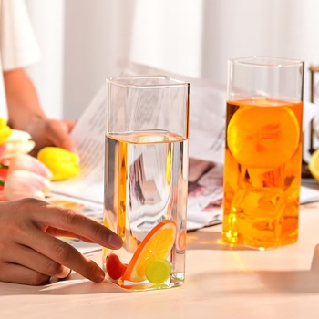 Ruudukujuline klaasist tassikomplekt koduseks kasutamiseks, läbipaistva veetopsi hulgimüük, logo, kõrge temperatuurikindel, ühekihiline teetass, kõrge borosilikaadi sisaldusega veetass