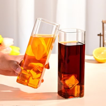 Ruudukujuline klaasist tassikomplekt koduseks kasutamiseks, läbipaistva veetopsi hulgimüük, logo, kõrge temperatuurikindel, ühekihiline teetass, kõrge borosilikaadi sisaldusega veetass