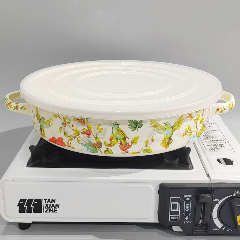 Ypač storas emaliuotas binauralinis kepimo indas su dangčiu, emaliuotas binauralinis indas, negilus puodas, sriubos dubuo, koldūnų padėklas, omarų patiekalas, kepsnių patiekalas