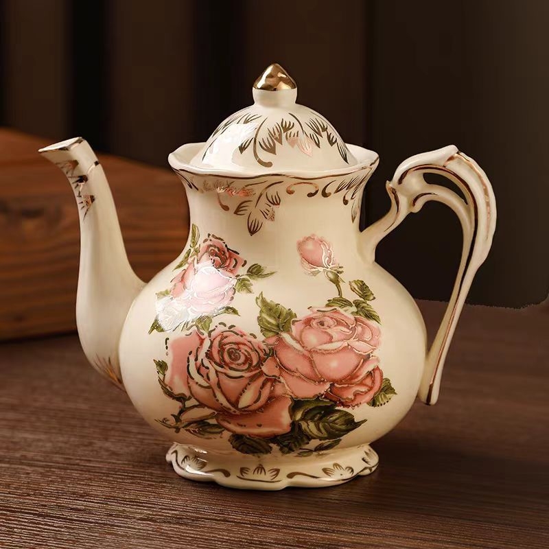 Europietiško stiliaus kavos puodelis, tinkantis mažam prabangiam buitiniam popietės arbatos puodeliui, aukštos kokybės keraminis kavos puodelis ir lėkštutė