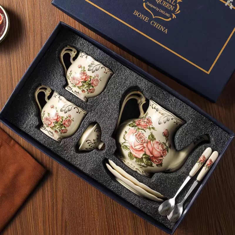 Europietiško stiliaus kavos puodelis, tinkantis mažam prabangiam buitiniam popietės arbatos puodeliui, aukštos kokybės keraminis kavos puodelis ir lėkštutė