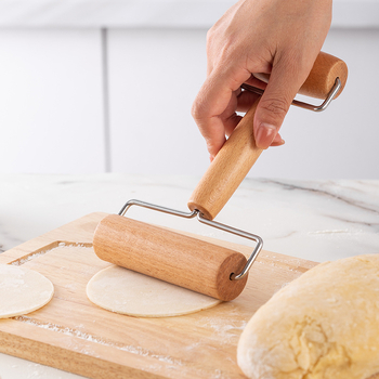 Medžio masyvo kočėlas, koldūnų pagaliukas, kepimo įtaisai, medinis kočėlas, koldūnų oda, buitiniai virtuvės įtaisai