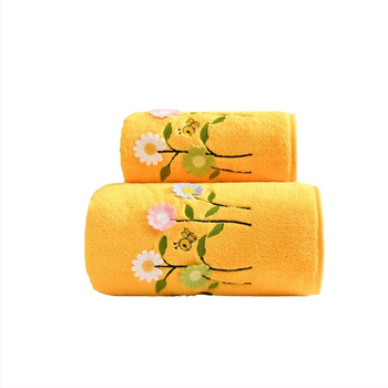 Korallfliisist rätik vannirätikuülikond hulgimüügi kingitusrätik käsitsi kingitusrätik lillega tikandiga vannirätiku tehase varustus