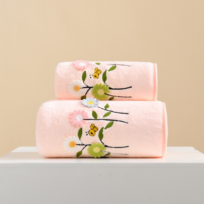 Korallfliisist rätik vannirätikuülikond hulgimüügi kingitusrätik käsitsi kingitusrätik lillega tikandiga vannirätiku tehase varustus