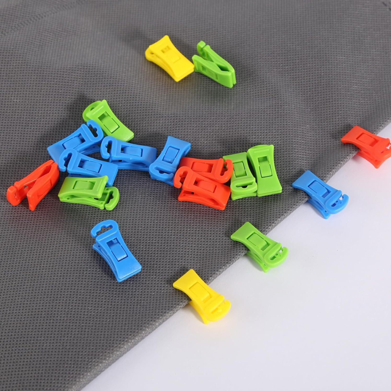 40 spalvotų kojinių segtukų su kabliukais skalbimo mašinai ir džiovyklei, raudoni/geltoni/mėlyni/žalia spalva