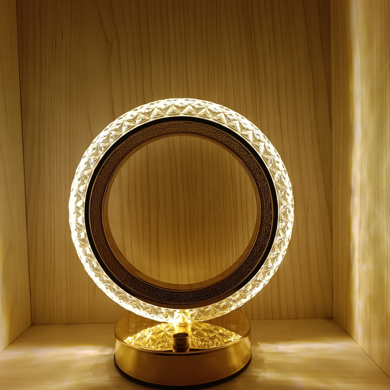 Svjetla luksuzna kristalna stolna lampa, noćna lampa za spavaću sobu, ukrasna stolna lampa za modnu pistu, kreativni ukras za dnevni boravak, dodirna prigušljiva noćna lampa