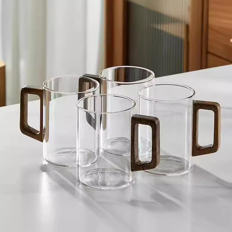 Gamintojo didmeninė stiklinė arbatos puodelis su rankena, žaliosios arbatos puodelis, buitinis karščiui atsparus stiklinis puodelis, kiniškas medinės rankenos rašalo puodelis, aukščiausios klasės svečias