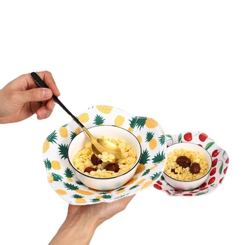 Uus mikrolaineahju soojusisolatsiooniga kausihoidja soojusisolatsiooniga kindad libisemiskindlad kõrge temperatuuriga kausikaaned