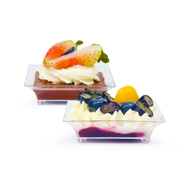 Tarpvalstybiniai „Amazon“ sprogimai Vienkartiniai PS kieto plastiko sutirštinto dizaino deserto padažo indai Skaidrūs užkandžiai Mažas spalvotas indas