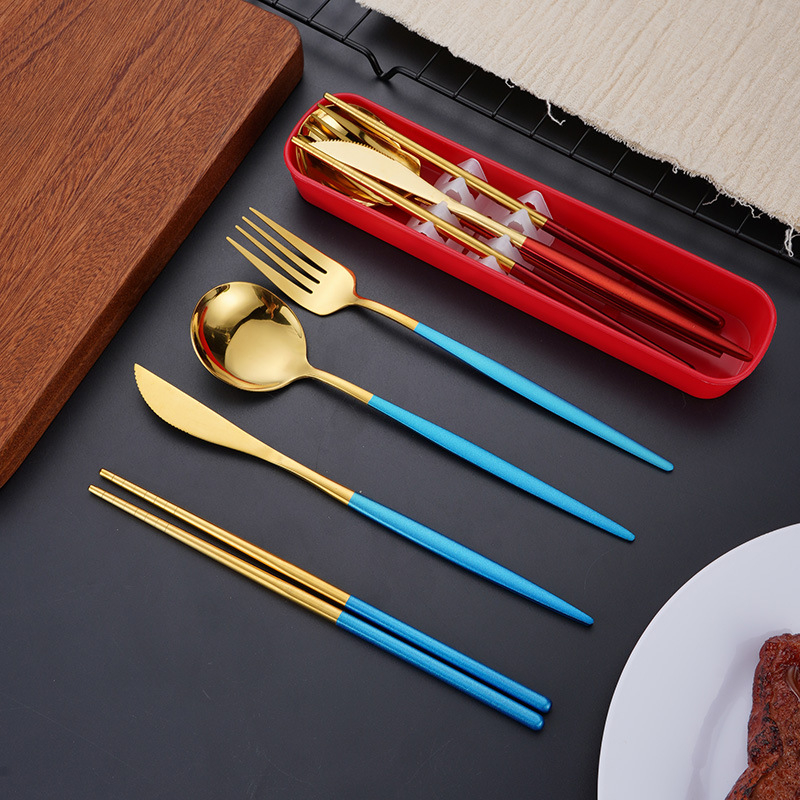 Loominguline roostevabast terasest portugali kaasaskantav lauanõude nuga, kahvel ja lusikas söögipulgad kaasaskantav reisikinkekomplekt neljaosaline