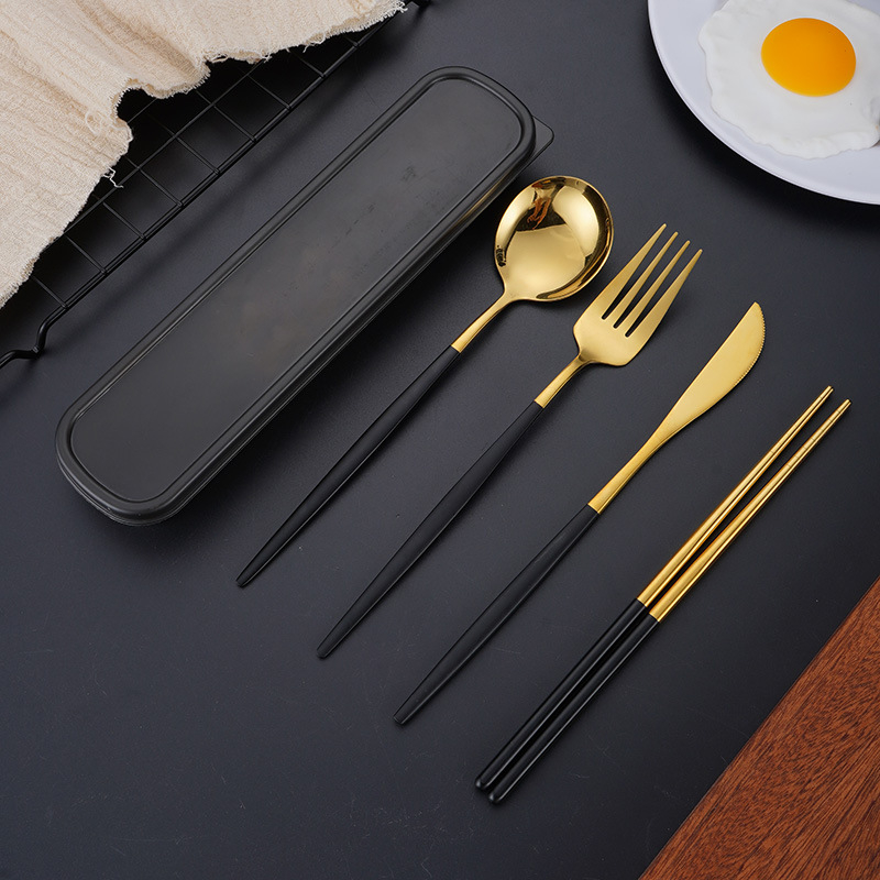 Loominguline roostevabast terasest portugali kaasaskantav lauanõude nuga, kahvel ja lusikas söögipulgad kaasaskantav reisikinkekomplekt neljaosaline