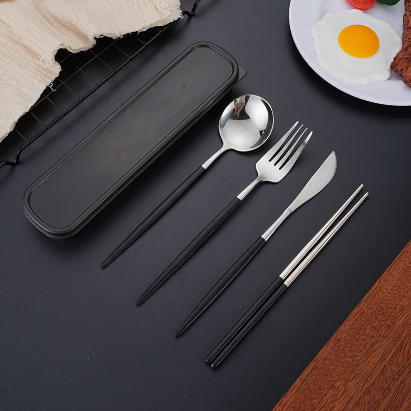 Loominguline roostevabast terasest portugali kaasaskantav lauanõude nuga, kahvel ja lusikas söögipulgad kaasaskantav reisikinkekomplekt neljaosaline