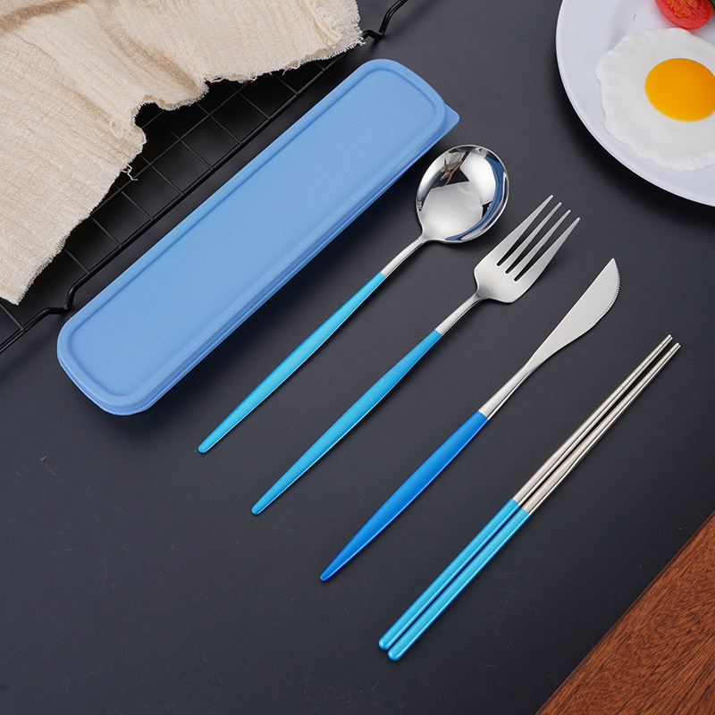 Loominguline roostevabast terasest portugali kaasaskantav lauanõude nuga, kahvel ja lusikas söögipulgad kaasaskantav reisikinkekomplekt neljaosaline