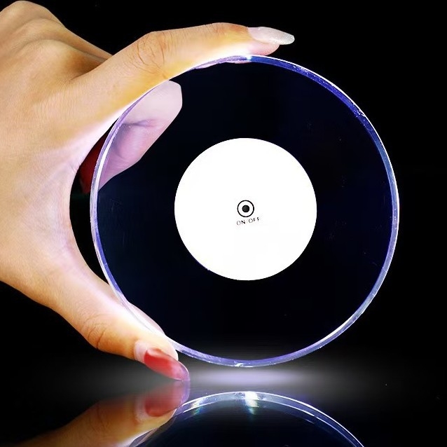 Akrilo šviečiantys padėkliukai, blykstės LED padėkliukų baro atmosfera, šviesos padėkliukai, vyno butelio pagrindas, blykstės puodelio lipdukas, logotipas