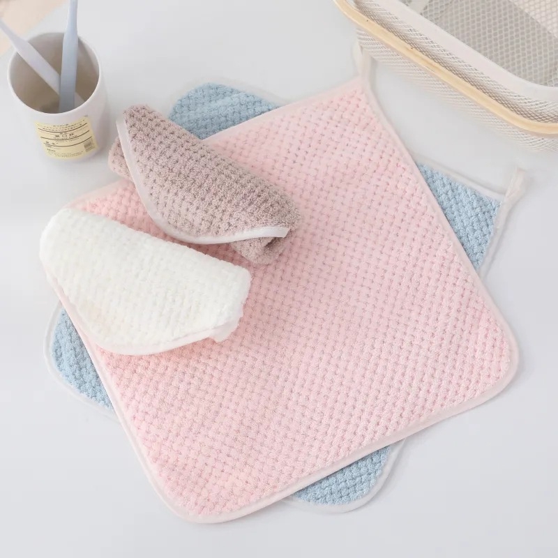 Sutirštintas ananasinis koralų vilnos mažas kvadratinis rankšluostis, rankų plovimo rankšluostis virtuvei, pakabinamas sugeriantis audinys