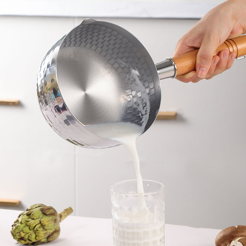 304 nerūdijančio plieno sniego keptuvė be dangos pieno puodas maisto papildas keptuvė su sutirštintu greito paruošimo makaronų puodu japoniškas medinis rankenos sriubos pieno puodas