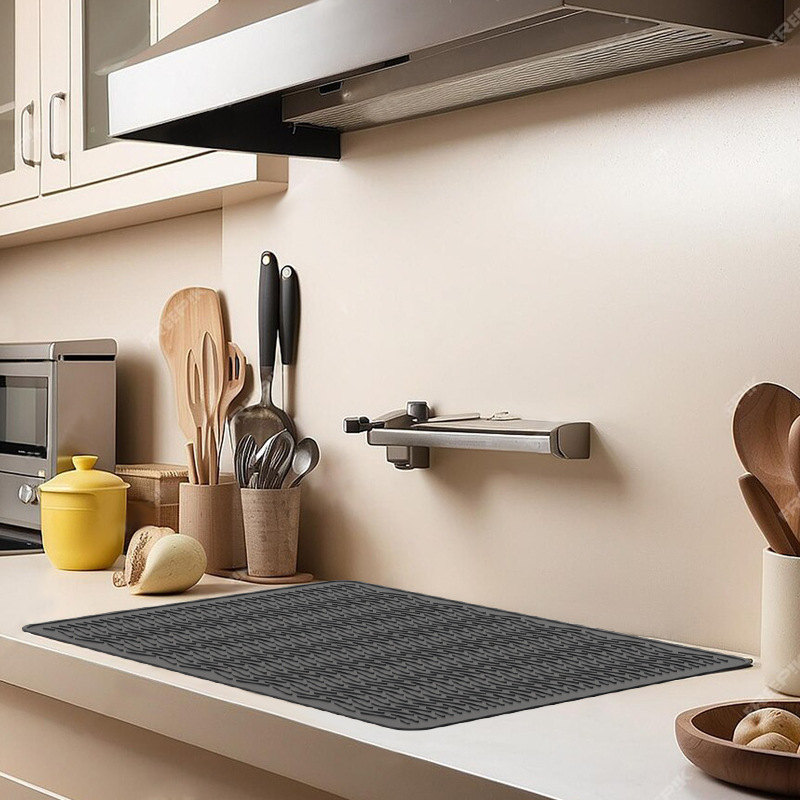 „Amazon“ silikoninės viryklės kilimėlio šilumos izoliacija, indukcinės viryklės viršutinio dangtelio apsauginis kilimėlis, neslystantis viryklės stalo kilimėlis, silikoninis drenažo kilimėlis, yra sandėlyje.