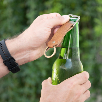 на склад преносим ключодържател за отварачка за бутилки, обикновен капак за бира, отвертка от неръждаема стомана, ръчен отварачка за бутилки за вино от изкуствена кожа