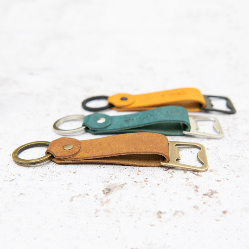 на склад преносим ключодържател за отварачка за бутилки, обикновен капак за бира, отвертка от неръждаема стомана, ръчен отварачка за бутилки за вино от изкуствена кожа