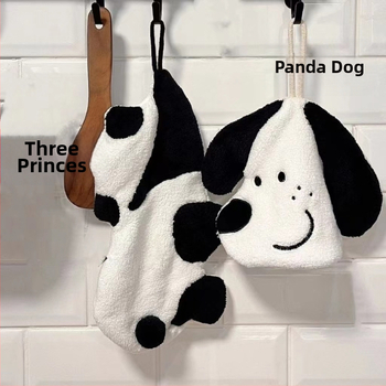 Poliarinio lokio ir pandos rankšluosčių pakabinamas sugeriantis tualeto rankšluosčių valiklis, mielas animacinis filmas, skirtas tarpvalstybiniam naudojimui